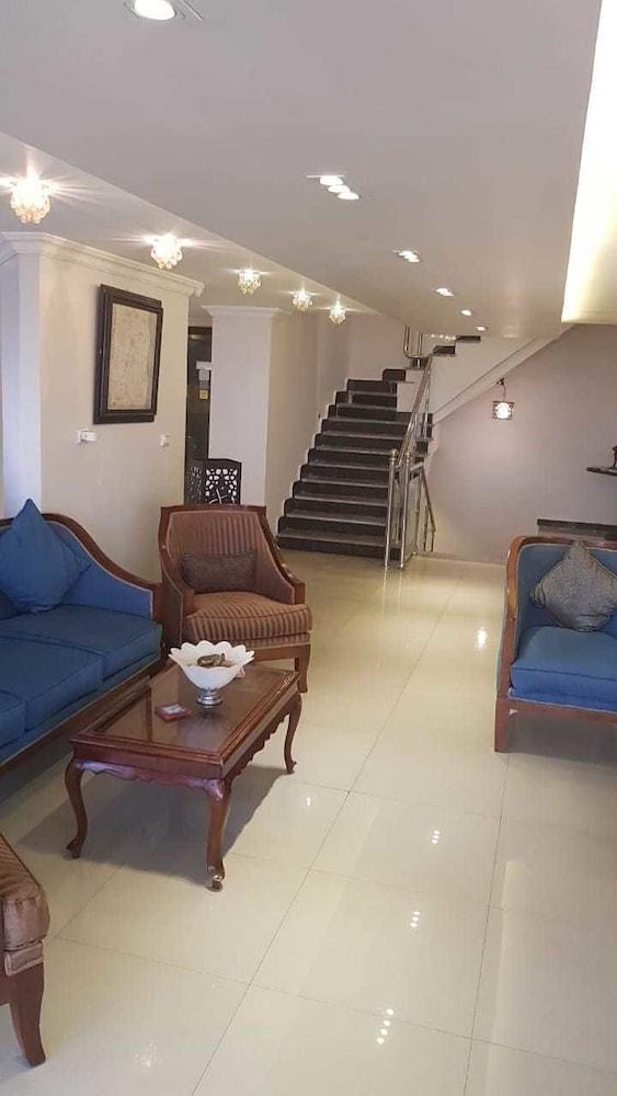 Nile Boutique At Nile Plaza 3*