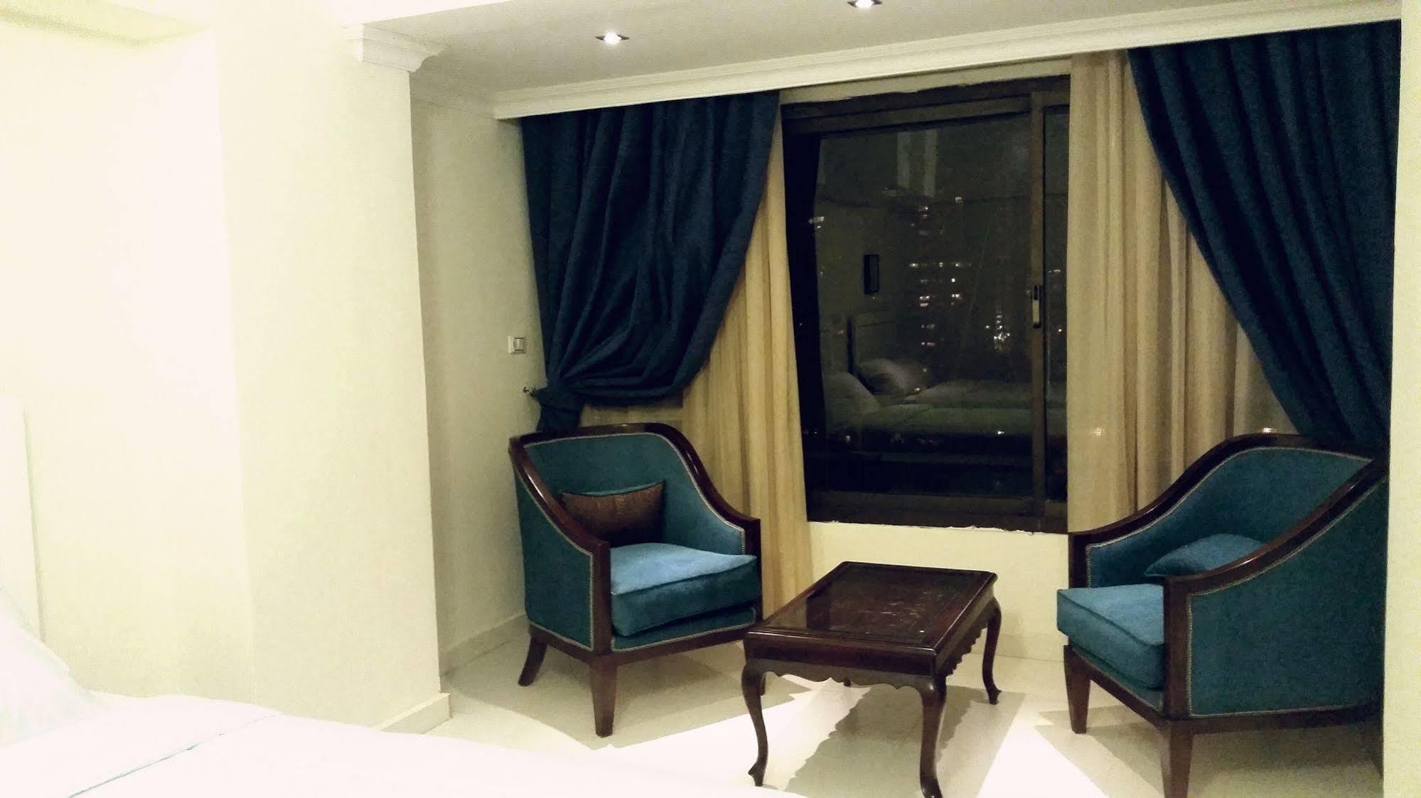 Nile Boutique At Nile Plaza